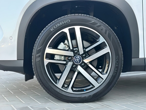 Auto Eléctrico BYD Song L DMi 2025 de Cuatro Ruedas - Product Image 6