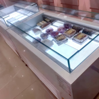 Vitrine/boîte en acrylique transparent personnalisé pour boulangerie-pâtisserie équipement de réfrigération de gâteau d'étagère de beignet conçu en usine
