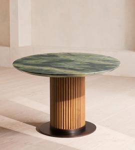 Mesa de comedor de mármol verde de mediados de siglo, con pedestal de madera estriada y base de metal bronce, para decoración de comedor de villas de alta gama. - Product Image 3