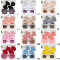 Lunettes de soleil pour bébé en forme de fleur avec un ensemble de pinces à cheveux, couleur bonbon, lunettes douces pour filles, lunettes de soleil pour enfants de plage