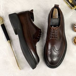 รองเท้าหนังหุ้มข้อสูงสำหรับผู้ชาย ASTON M.JAZZ รุ่น VALENTINA เหมาะสำหรับใส่ทำงาน น้ำหนักเบา กันลื่น ระบายอากาศได้ดี ตกแต่งด้วยผ้าแบบ Patchwork ผูกเชือก เหมาะสำหรับฤดูใบไม้ผลิ - Product Image 4