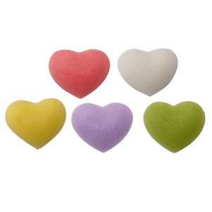 Esponja de limpieza facial en forma de corazón de 9 cm amarilla y 6.5 cm rosa, suave exfoliante facial para todo tipo de piel. - Product Image 2