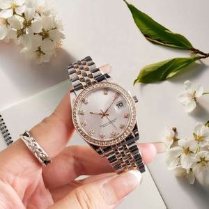 Reloj de Cuarzo para Hombre con Caja de Aleación de 40 mm, Correa de Silicona con Diseño de Cocodrilo, Esfera de Cristal y Diseño de Dibujos Animados - Product Image 4