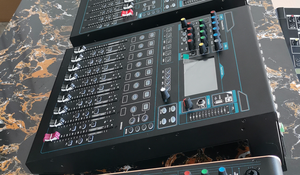 VX-16 プロフェッショナル 16チャンネルオーディオデジタルミキサー OEM USB録音＆リモートコントロールDSPエフェクトサウンドミキサーコンソール - Product Image 2