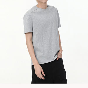 เสื้อยืดคอกลมแขนสั้นสีพื้นเรียบง่าย ดีไซน์สายคล้องไหล่คู่ ทรงสามมิติ ผ้าฝ้ายแท้ เสื้อยืดกีฬา - Product Image 1