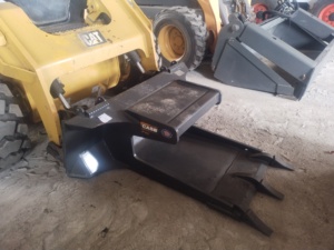 Cargador usado de alta calidad Caterpillar CAT 246D Mini cargador de dirección deslizante CAT 246C 246D 4.6ton cargador para granja - Product Image 6