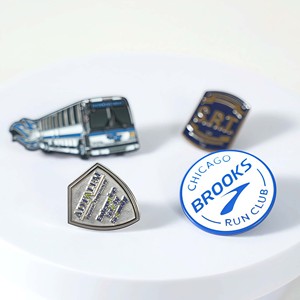 Fabricant de badges en métal émaillé souple de haute qualité en gros, de casquettes papillon et de cadeaux promotionnels - Product Image 1