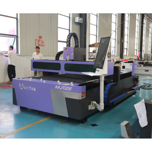 Remise d'usine Ce 1500W Raycus Ipg CO2 Machine de découpe laser à fibre hybride mixte 1325 CNC Laser Cutter pour métal et non métallique - Product Image 4