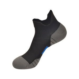 Calcetines Deportivos Transpirables de Algodón para Hombre, con Logotipo Personalizado, Base Gruesa Acolchada para Correr, Maratón, Ciclismo, Baloncesto, Bádminton y Entrenamiento - Product Image 5