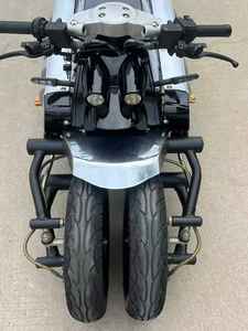 Per Moto a Quattro Ruote Dodge Warhammer Cruiser: Un Raro Oggetto Imperdibile per Appassionati di Motori e Club Automobilistici - Product Image 2