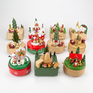 Carillon in Legno Fatto a Mano con Albero di <span class=keywords><strong>Natale</strong></span> e Slitta in Movimento, Meccanismo a Manovella, Melodia con Campanelli, Ornamento Perfetto per <span class=keywords><strong>Natale</strong></span> - Product Image 2