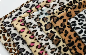 Photos réelles du <span class=keywords><strong>bonnet</strong></span> de nuit en peluche avec oreilles d'animaux, doublure en satin léopard, <span class=keywords><strong>bonnet</strong></span> de nuit pour protéger les cheveux bouclés, <span class=keywords><strong>bonnet</strong></span> de spa pour femmes - Product Image 5