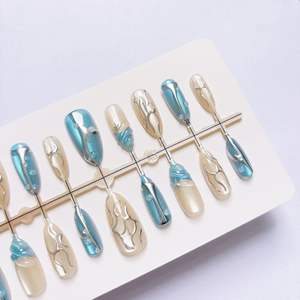 2025 nouveau Design 10 pièces 3D argent ligne modèles <span class=keywords><strong>faux</strong></span> ongles court amande oeil de chat presse sur les ongles pour les filles - Product Image 3