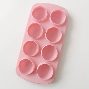Bandeja de silicona rosa para cubitos de hielo, molde redondo de 8 cavidades para hacer chocolate y hielo, uso familiar - Product Image 1