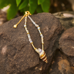 Fashion Beaded <b>Bracelet</b> With <b>Shell</b> Pendant PVD Gold Plated 316L Stainless Steel Sustainable Design - Product Image 3