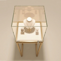 Vitrine en verre haut de gamme sur mesure pour objets de collection, présentoirs personnalisés pour la vente au détail, vitrine en acier inoxydable