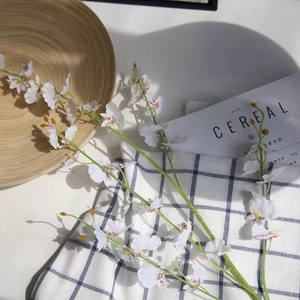 Petit quantité minimale de commande en gros pas cher bouquets de <span class=keywords><strong>fleurs</strong></span> artificielles en soie bouquet de <span class=keywords><strong>fleurs</strong></span> séchées en vrac pour la décoration intérieure - Product Image 3