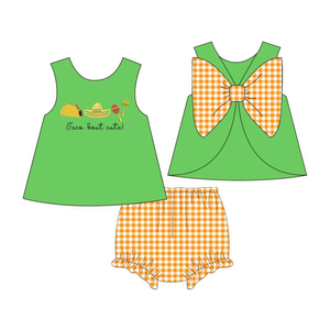 Preventa al por mayor: Conjuntos de ropa de verano suave con estampado navideño para hermanas, diseño 'Taco' Bout Cute Girls, para niños pequeños, moda boutique, MOQ 5 unidades. - Product Image 3