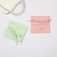 Pochette à bijoux en microfibre velours avec logo personnalisé, nœud papillon, petite taille 8*8cm, sac de rangement pour accessoires, emballage cadeau, enveloppe à rabat