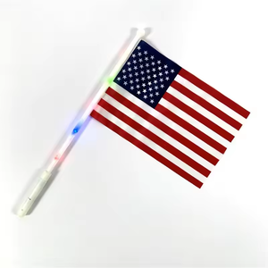 <span class=keywords><strong>Bandera</strong></span> de <span class=keywords><strong>EE</strong></span>. <span class=keywords><strong>UU</strong></span>. con luz LED al por mayor, <span class=keywords><strong>bandera</strong></span> nacional americana brillante para decoración patriótica del 4 de julio - Product Image 2