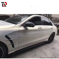 Kit carrosserie en fibre de carbone pour BMW X1 F48 LCI : Lame avant, jupes latérales, diffuseur arrière, spoiler de toit, calandre, coques de rétroviseurs, spoiler arrière