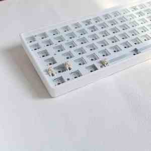 <span class=keywords><strong>Ciy</strong></span> มือใหม่68คีย์ที่ครอบโปร่งใสสามโหมดสามารถถอดเปลี่ยนได้ชุดกลไก DIY แป้นพิมพ์แบบมีสายไร้สาย2.4G BT - Product Image 6