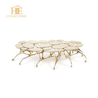 Table basse convertible unique pour salon et chambre, table d'appoint au design moderne en métal laiton