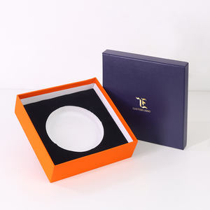 Diseño de logotipo personalizado Forma cuadrada Lámina de oro de lujo Cuatro ranuras Porcelana blanca Cerámica Cigarro Cenicero - Product Image 6