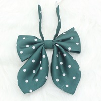 Nœud papillon mignon à pois avec oreilles de lapin pour filles, pré-noué en satin, pour uniforme JK, avec sangle élastique réglable, idéal pour cosplay et école