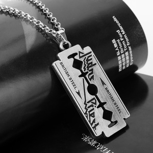 <span class=keywords><strong>Collana</strong></span> con Ciondolo alla Moda in Oro e Acciaio da Uomo a Forma di Croce della Band Musicale Judas Priest con Lametta e Catena a Maglie, Gioiello Idea Regalo - Product Image 5