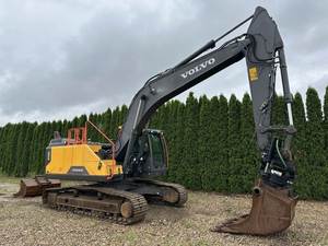 Excavadora de Orugas Volvo EC250 Usada, 21 Toneladas, 1 Año de Garantía, Motor, Caja de Cambios y Rodamientos Incluidos, Buen Estado - Product Image 2