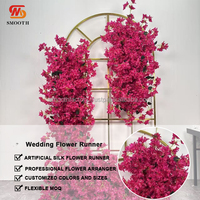 Chemin de table en fleurs de bougainvillier rose fait main par LEDA Factory, décoration douce pour mariage, anniversaires, Saint-Valentin