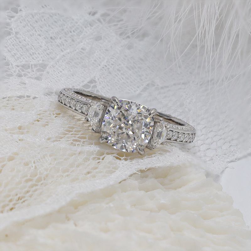 Wholesale Price 2ct Cushion Mossanite Engagement Ring Silver925