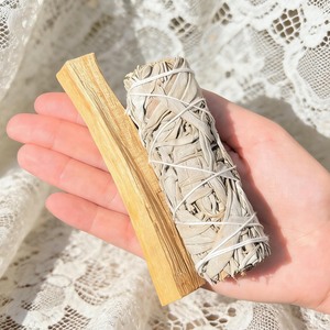 Cône d'encens <span class=keywords><strong>Sauge</strong></span> <span class=keywords><strong>Blanche</strong></span> & Palo Santo 4 pouces – Aromatique et Écologique pour le Bureau – Purifie les Espaces et Favorise la Méditation et la Relaxation - Product Image 3