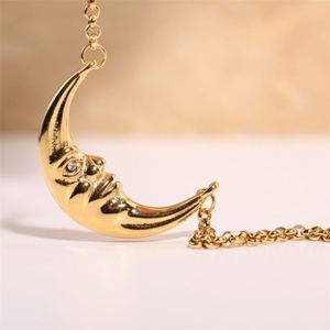 สร้อยคอสแตนเลสแบบใหม่ ดีไซน์จี้รูปพระจันทร์ สำหรับผู้หญิง - Product Image 1