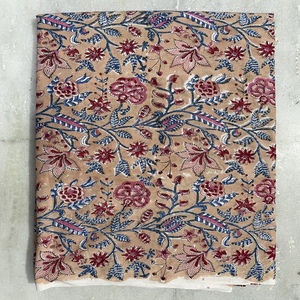 ผ้าฝ้ายเนื้อนุ่มน้ำหนักเบา พิมพ์ลายด้วยมือแบบ Sanganeri ดีไซน์ใหม่สำหรับตัดเย็บเสื้อผ้า ผลิตในอินเดีย - Product Image 6
