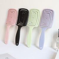 Peigne à dos creux à double usage pour la maison, massage du cuir chevelu, peigne anti-moustiques avec un design de labyrinthe incurvé pour des cheveux lisses