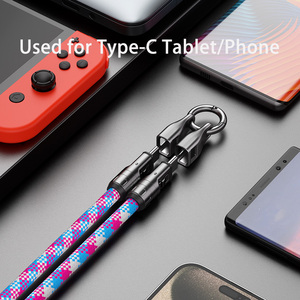 Cordón de teléfono cruzado 2 en 1 de carga rápida de 240W, correa de muñeca antirrobo, Cables de datos tipo C trenzados de nailon duradero - Product Image 2