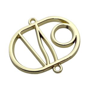 Étiquettes personnalisées en alliage de zinc pour lacets de chaussures, logo en <span class=keywords><strong>laiton</strong></span> antique, étiquette métallique à 2 trous pour vêtements, bikinis et sacs - Product Image 2