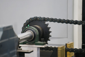 Machine de découpe laser à fibre SPT avec couvercle et tube pour la fabrication d'outils métalliques avec chargement/déchargement automatique - Product Image 2