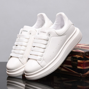 Nouvelles <span class=keywords><strong>baskets</strong></span> décontractées <span class=keywords><strong>à</strong></span> <span class=keywords><strong>semelle</strong></span> <span class=keywords><strong>épaisse</strong></span> en cuir verni pour couple, très tendance et polyvalentes - Product Image 3