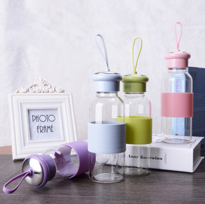 Bouteilles d'eau en verre pour enfants avec couvercle en silicone et lanière, design à large ouverture, 420 ml, en silicone de qualité alimentaire, vente chaude en gros - Product Image 6