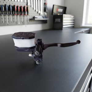 Cylindre de frein avant universel K Star RH avec levier M8, support de rétroviseur, pièces de moto en aluminium - Product Image 2