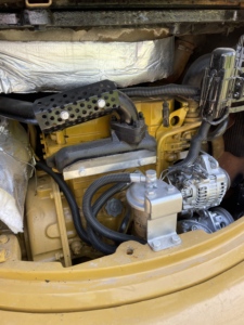 Mini-excavatrice sur chenilles d'occasion CAT303 303e de 3 tonnes de haute qualité, moteur puissant, certifiée Japon EMC CE, avec brise-roche - Product Image 5