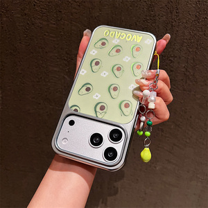 Nouvelle coque de téléphone effet dégradé arc-en-ciel fraise pour iPhone 17 16 15 14 Pro Max avec breloques avocat, strass, laser IMD et chaîne dorée - Product Image 6