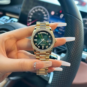 Montre de plongée de luxe personnalisée avec logo, 37 mm, cadran en cristal saphir, mouvement automatique mécanique 3235, résistance à l'eau 50 bars - Product Image 5