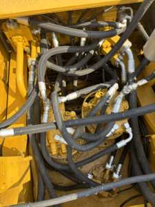 349D2L รถขุดตีนตะขาบรถขุดรถขุดตีนตะขาบรถสมบูรณ์แบบ38ตัน2022รุ่นญี่ปุ่น - Product Image 2