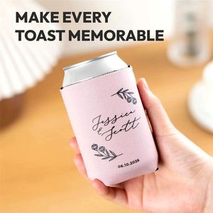 Porte-canettes personnalisés pour cadeaux de mariage - Refroidisseurs de canettes de bière personnalisés - Marque OEM - Matériau néoprène - Moderne - Product Image 4