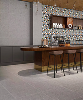 Carreaux de porcelaine aspect terrazzo antidérapants et résistants aux acides 600x600mm, vert herbe et bleu marine, pour gymnases et restaurants - Vente chaude