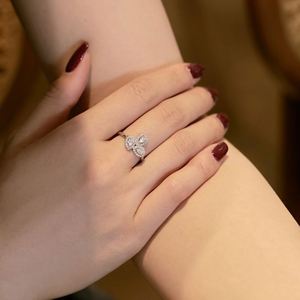 Bague de promesse de mariage Dylam Fashion en argent sterling 925 plaqué rhodium, forme de fleur, 3 pierres en forme de goutte d'eau, zircone 5A - Product Image 5